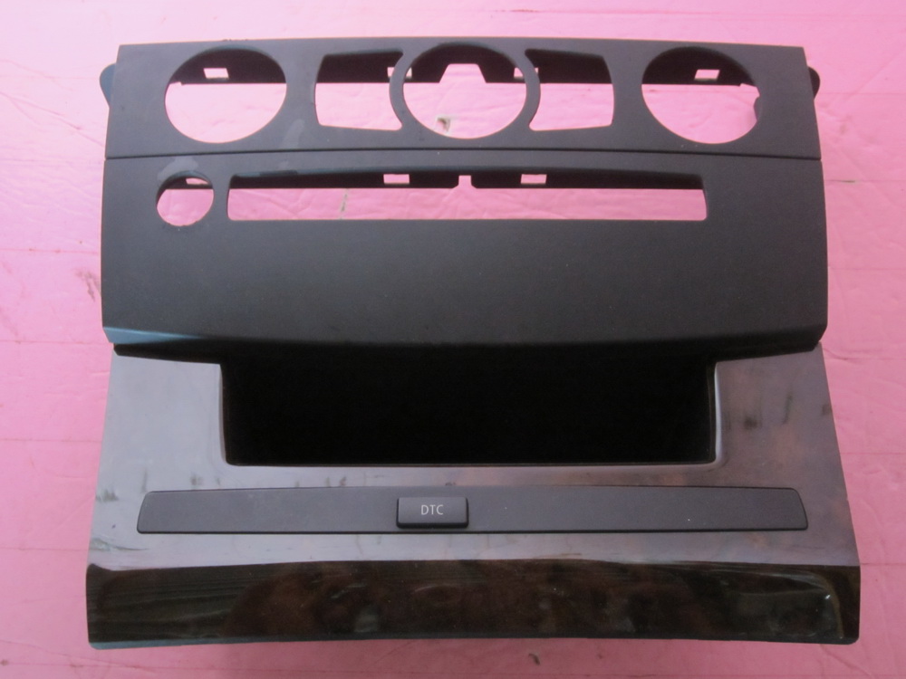 BMW - AC COVER DASH BOARD TRIM - 51456951025: Used Auto Parts  