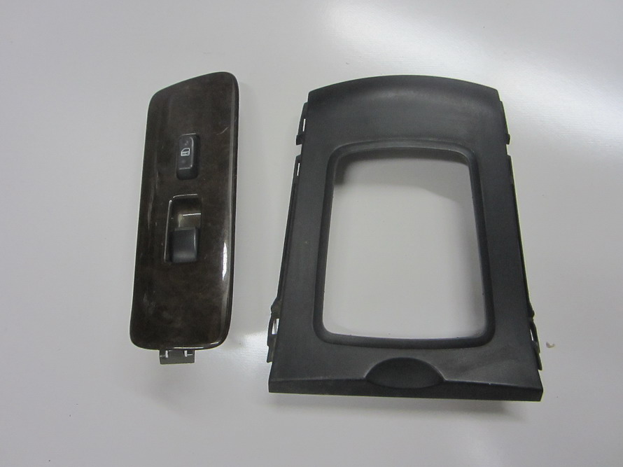 Toyota Corolla Window Switch SHIFTER COVER - 58843 02080: Used
