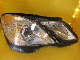 Mercedes Benz - Headlight - A 212 820 8661