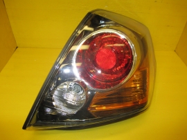 Nissan - Tail Light  - 949640
