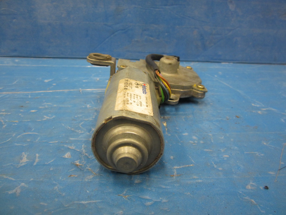 Mercedes Benz - Sun Roof sunroof Motor - 2028200508: Used Auto Parts ...