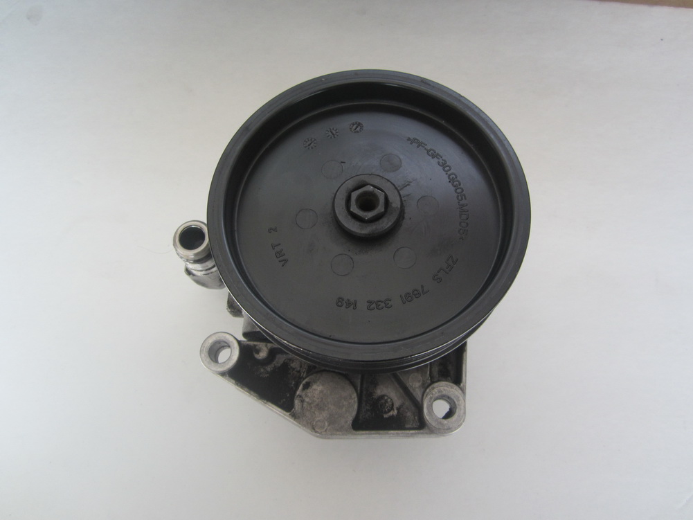 Mercedes Benz - Power Steering Pump - 005 466 2201: Used Auto Parts