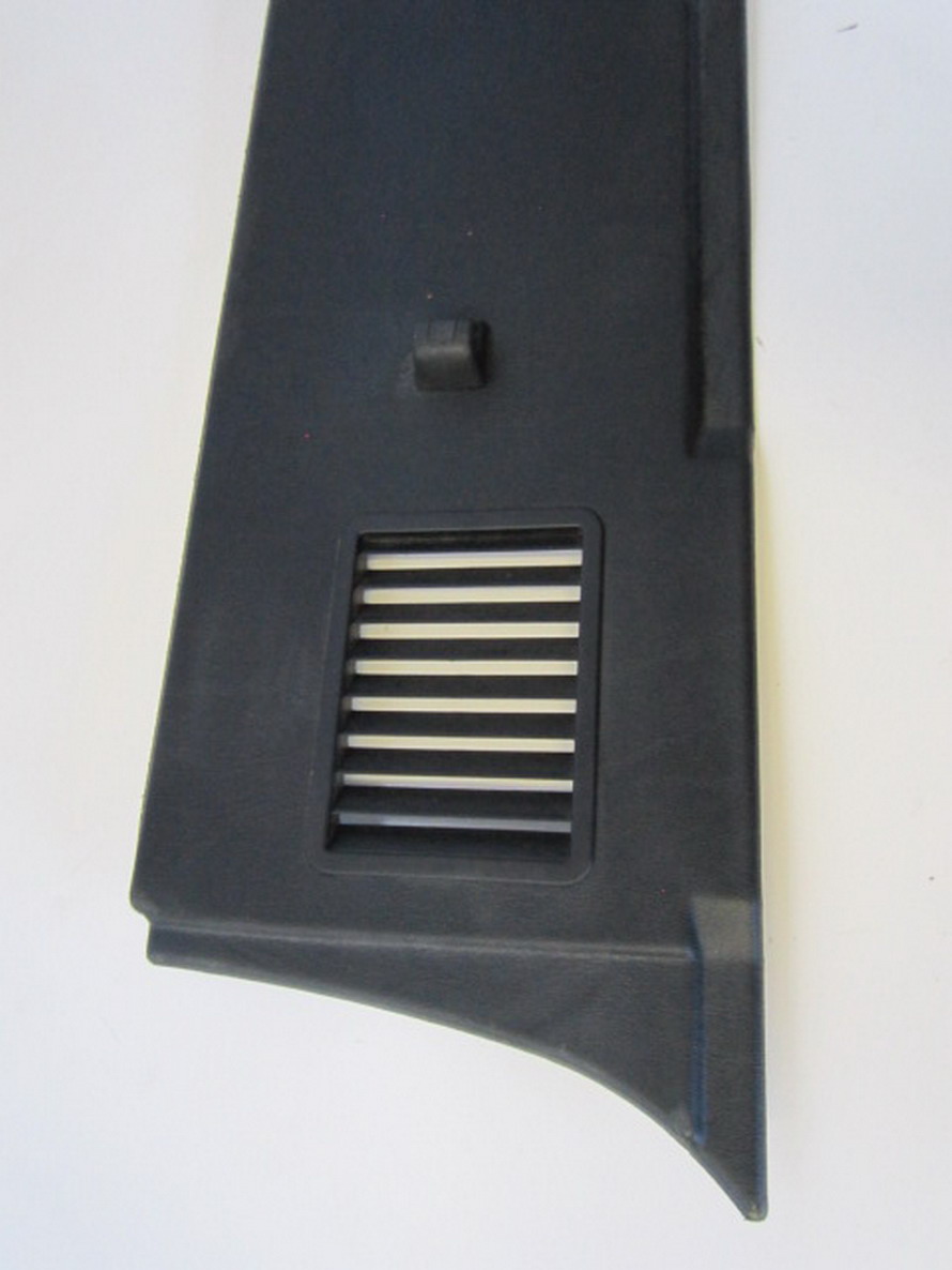 Mercedes Benz - PILLAR TRIM MOLDING - 4636941025: Used Auto Parts ...